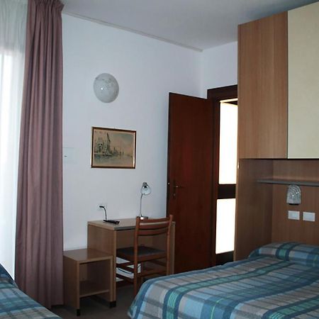 Hotel Ondina Τζεσόλο Λίντο Εξωτερικό φωτογραφία