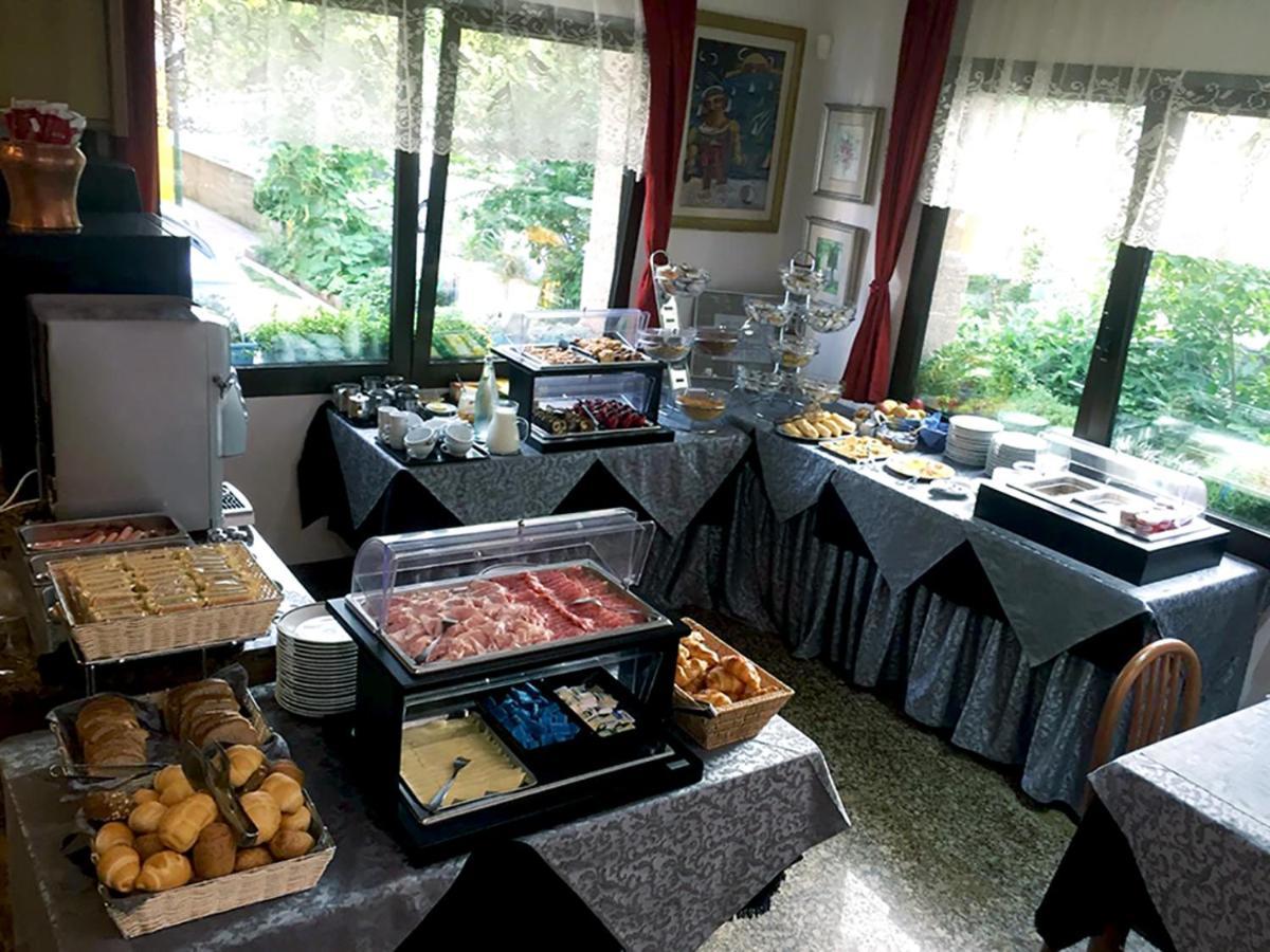Hotel Ondina Τζεσόλο Λίντο Εξωτερικό φωτογραφία