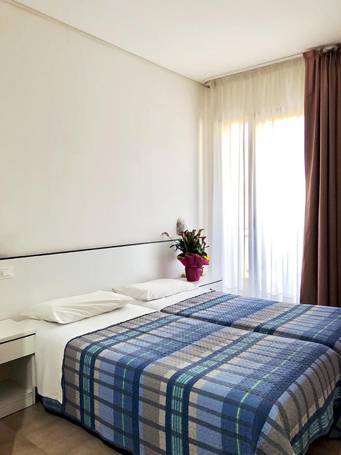 Hotel Ondina Τζεσόλο Λίντο Εξωτερικό φωτογραφία